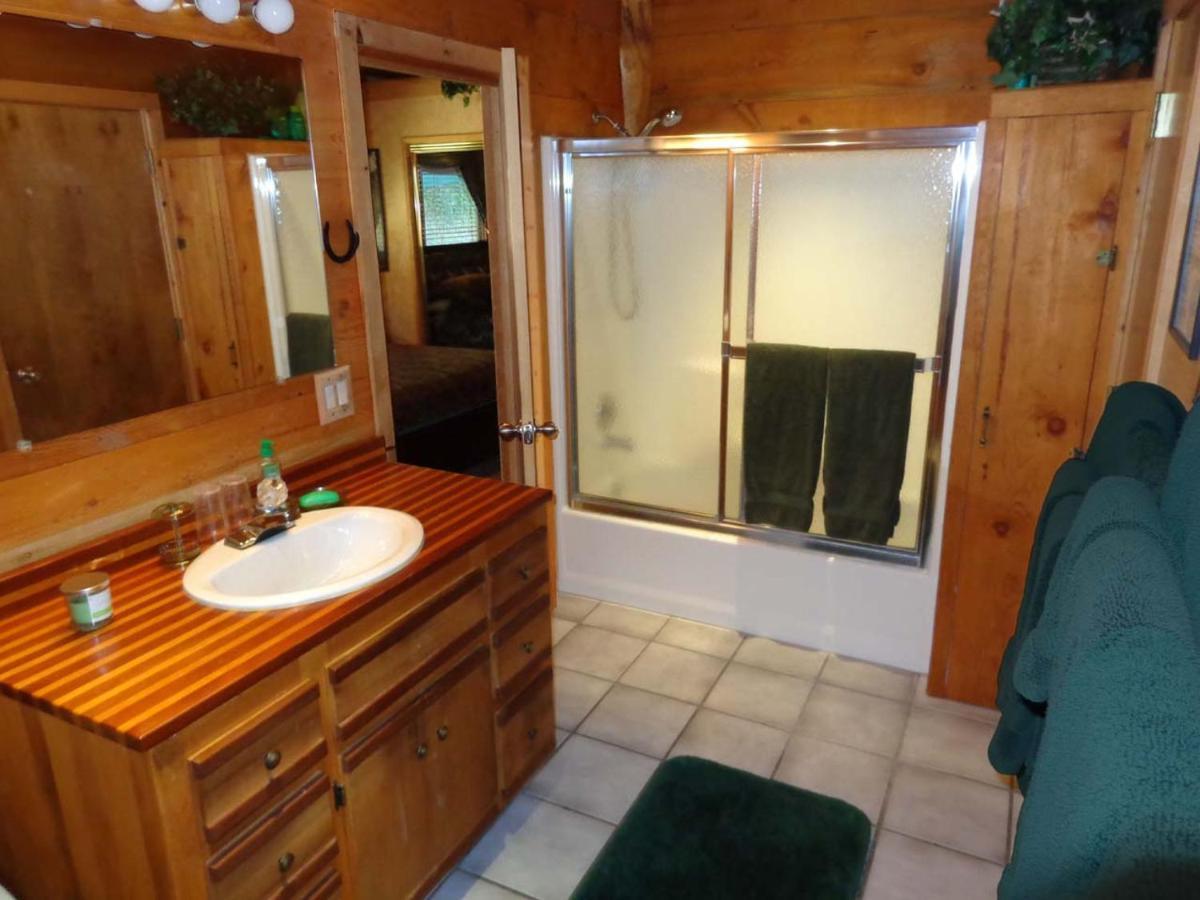 Evergreen Haus * Oakhurst