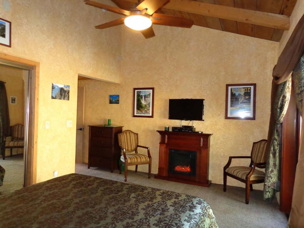 Evergreen Haus Lodge Oakhurst